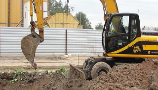 Выкопать яму экскаватором в Костроме от 928 руб. - 2Землекопа-Кст